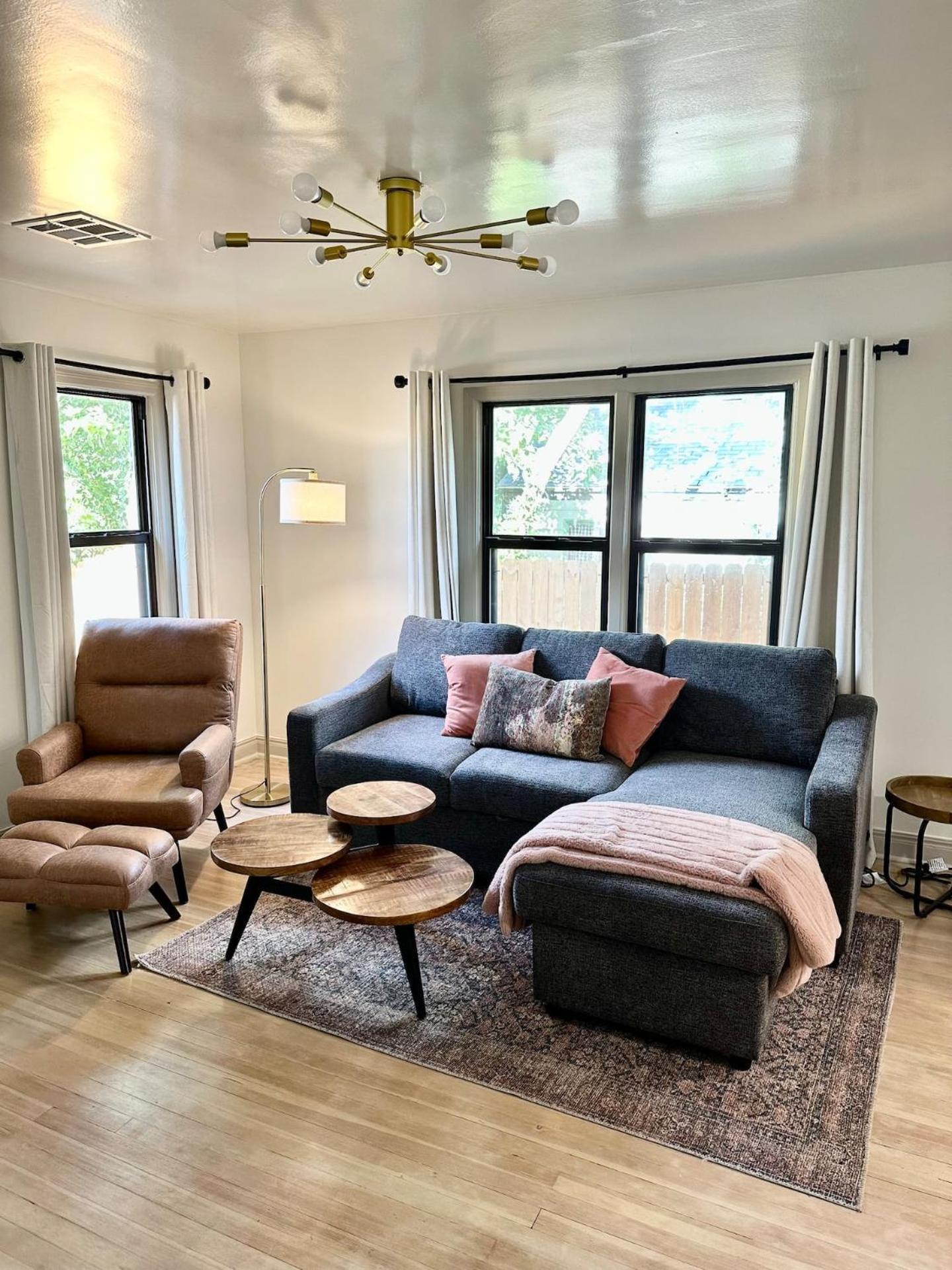 Campus Cottage Kng Bed! Walk To Uco And Downtown Edmond Εξωτερικό φωτογραφία